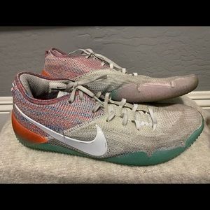 Men’s Nike Kobe Bryant Basketball Shoe.